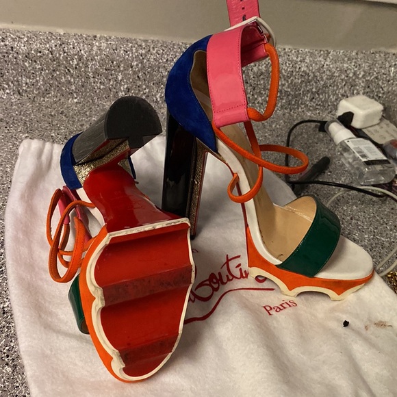 Authentic louboutin shoes - Picture 6 of 7